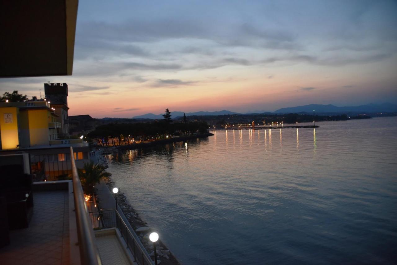 Residenza Miralago By Wonderful Italy Desenzano del Garda Buitenkant foto