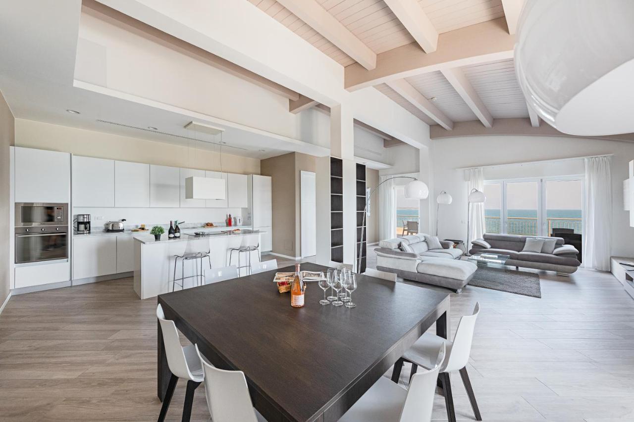 Residenza Miralago By Wonderful Italy Desenzano del Garda Buitenkant foto