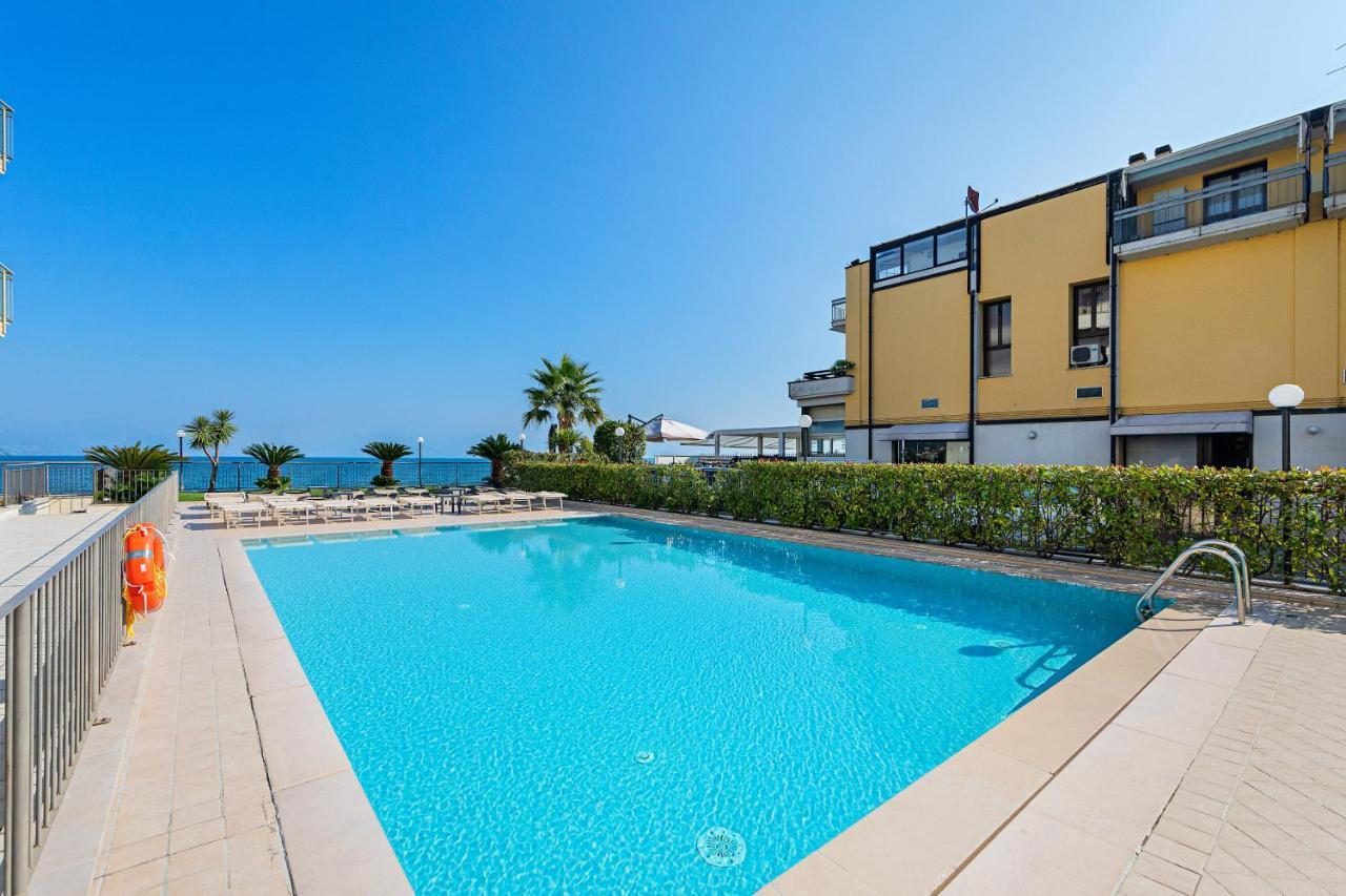 Residenza Miralago By Wonderful Italy Desenzano del Garda Buitenkant foto