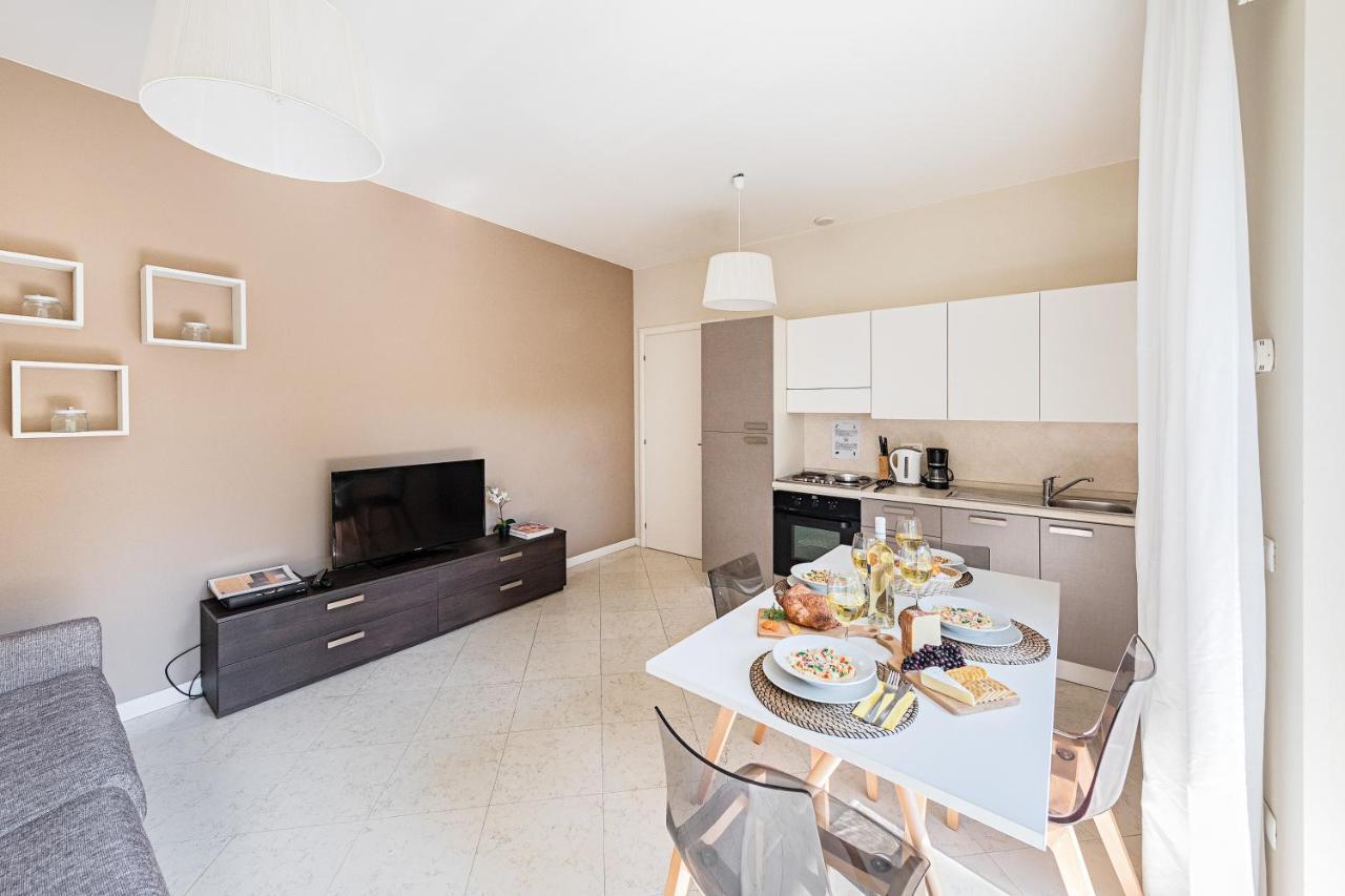 Residenza Miralago By Wonderful Italy Desenzano del Garda Buitenkant foto