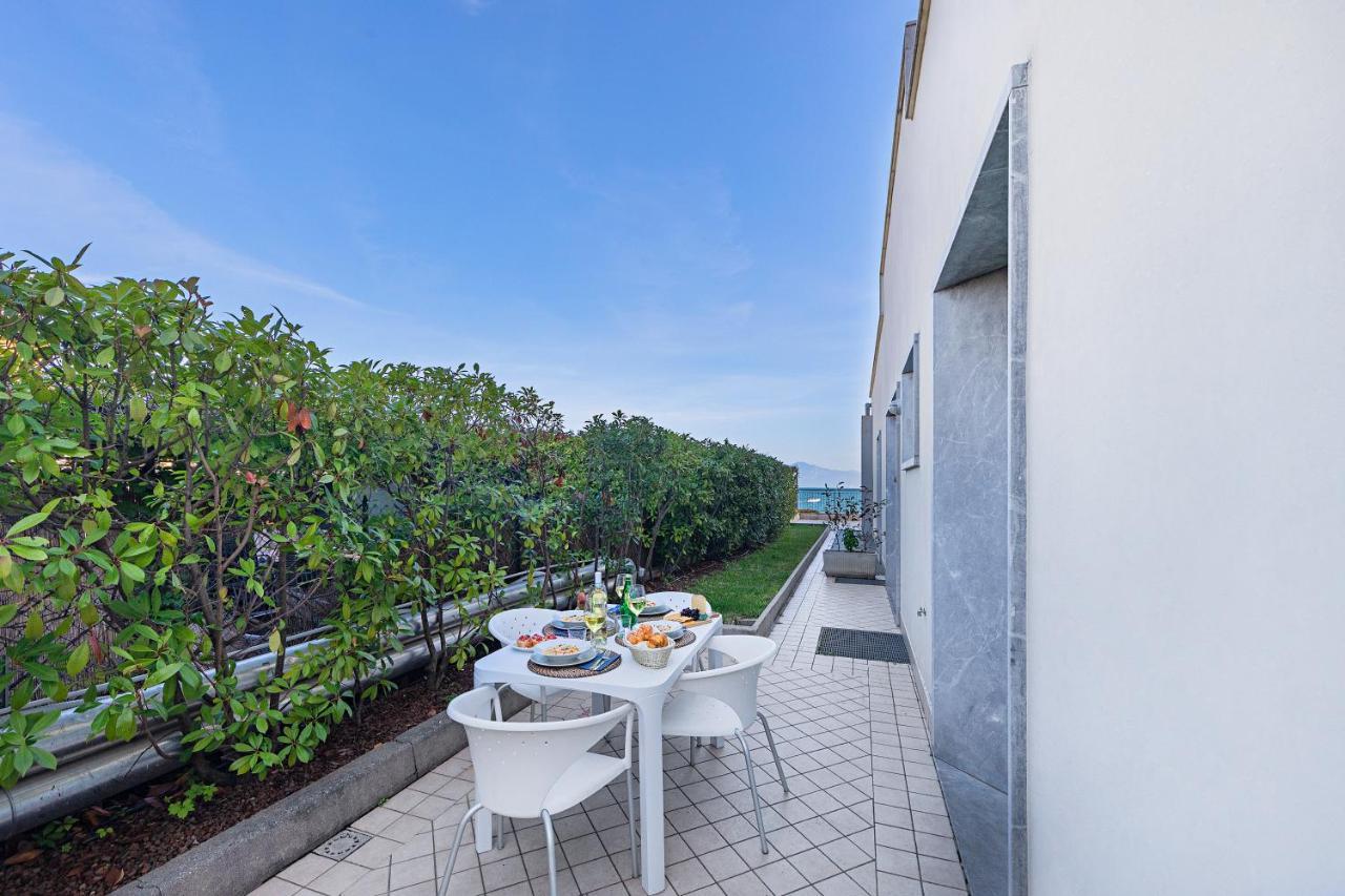 Residenza Miralago By Wonderful Italy Desenzano del Garda Buitenkant foto