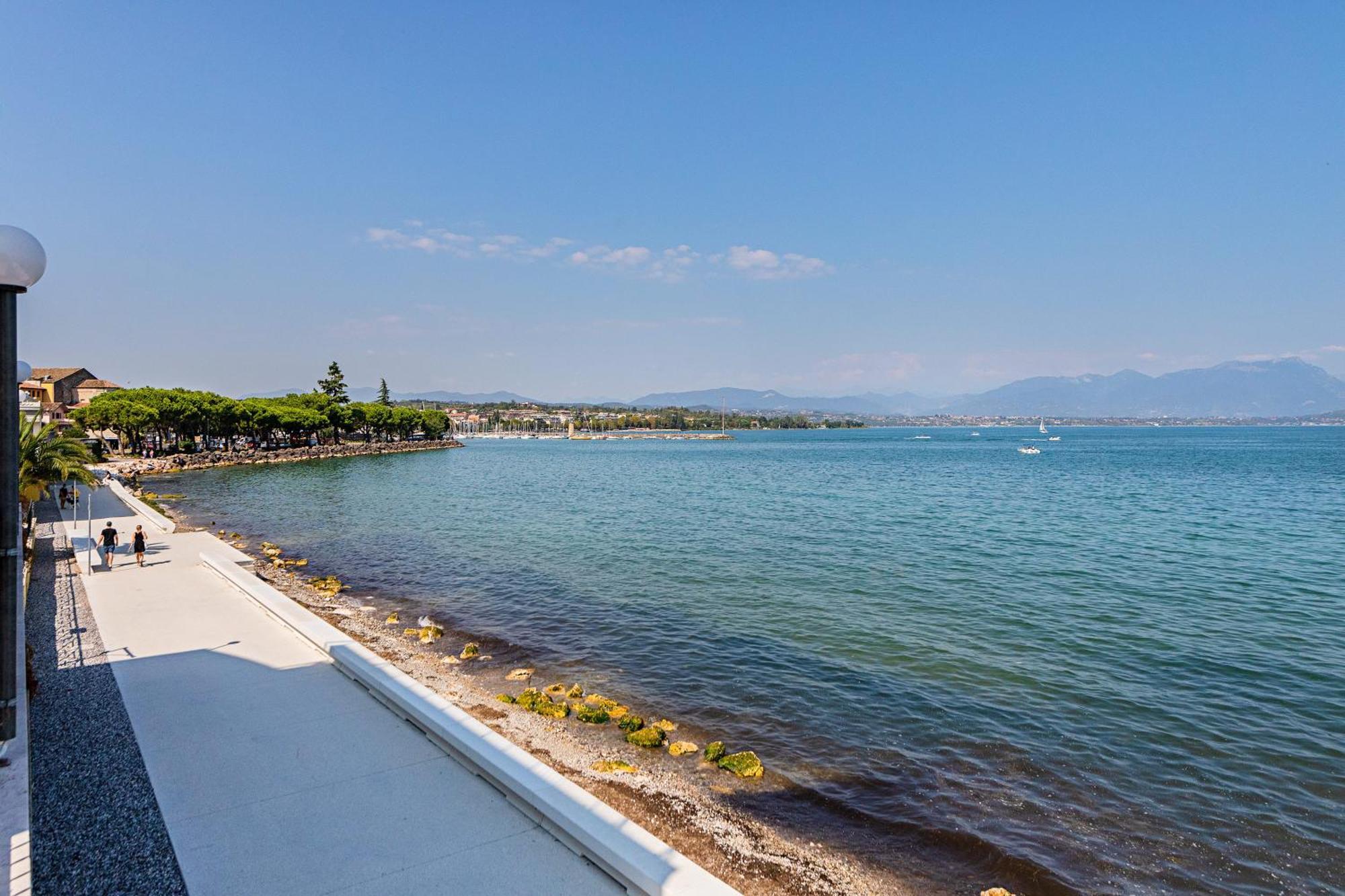 Residenza Miralago By Wonderful Italy Desenzano del Garda Buitenkant foto