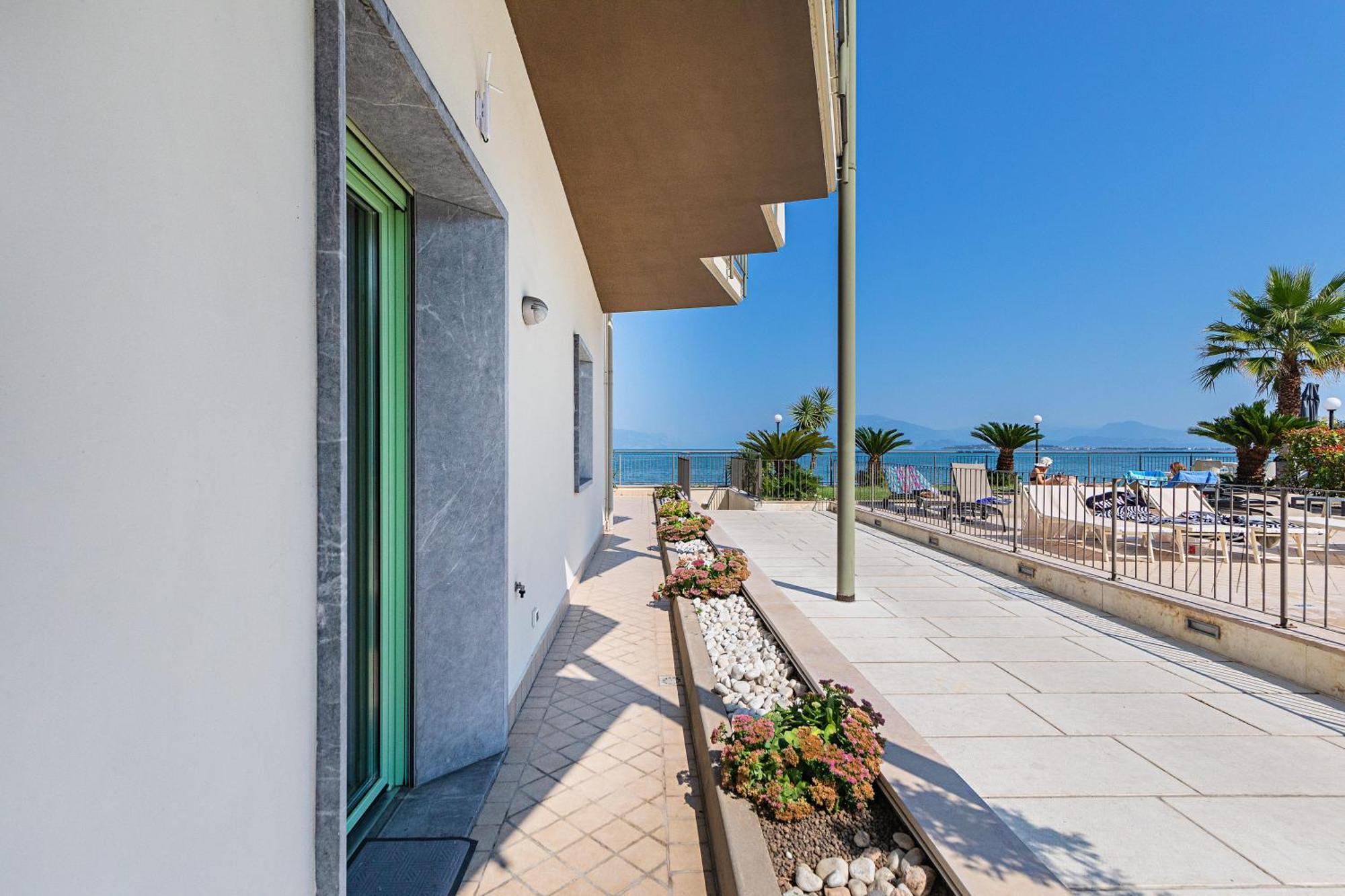 Residenza Miralago By Wonderful Italy Desenzano del Garda Buitenkant foto